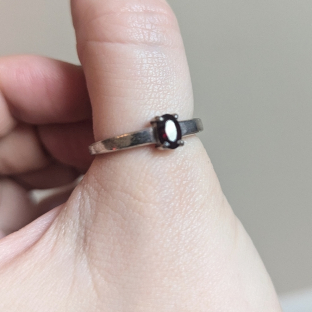 Red gemstone ring
